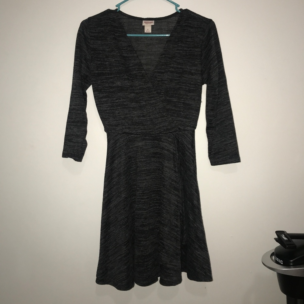 Blackish grey flow mini/midi dress.